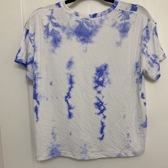 Lululemon short sleeve Tee - Picture 2 of 2